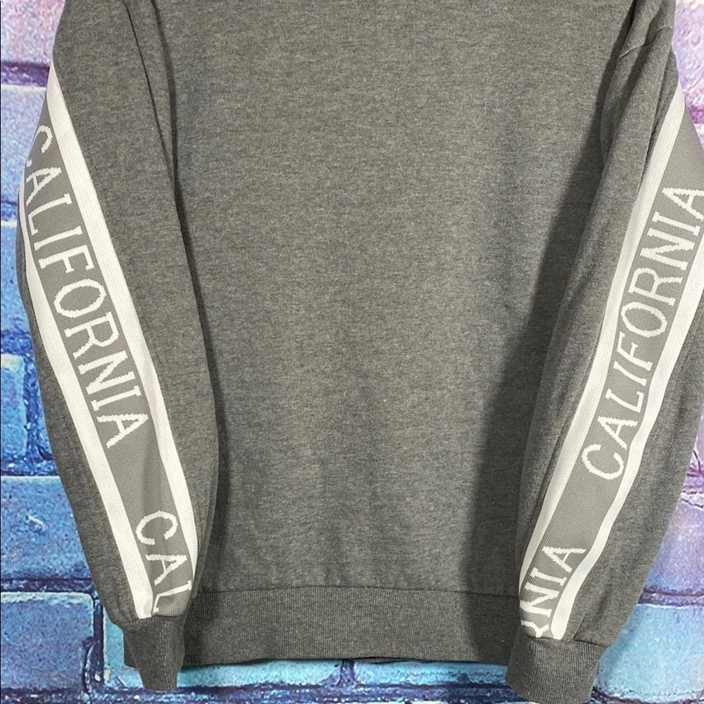 Reflex California Sweatshirt M Gray Crewneck Graphic Pullover Life Is Out There